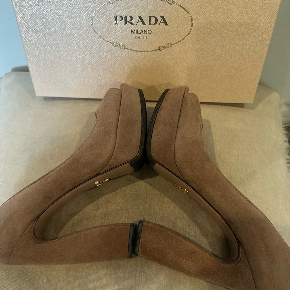 Prada Heels w/box - Picture 6 of 11